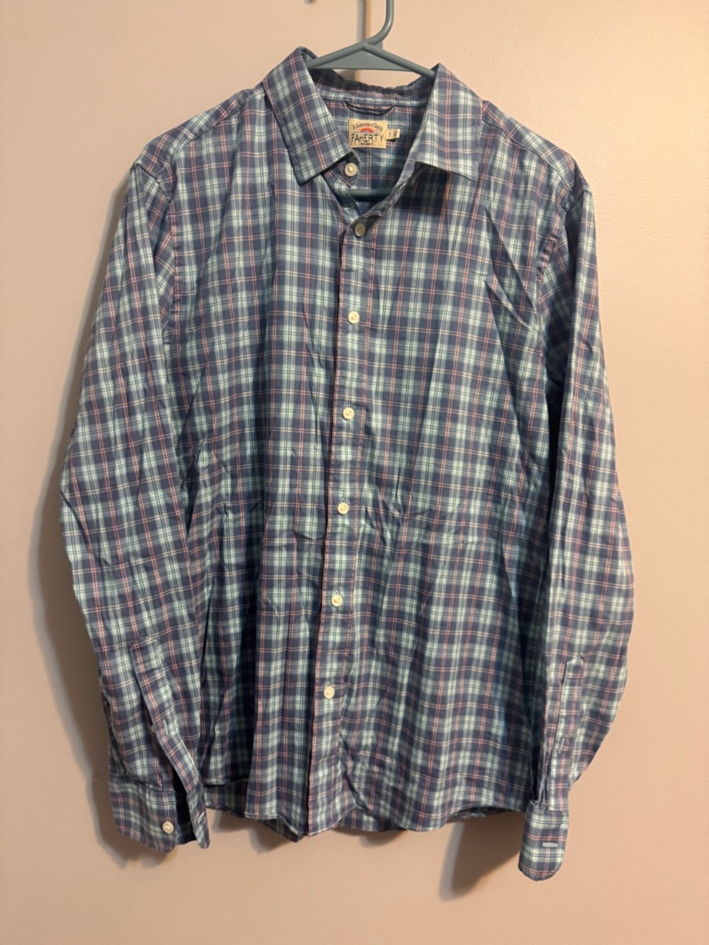Faherty blue and pink plaid long sleeve button up Men's Medium Supima Cotton